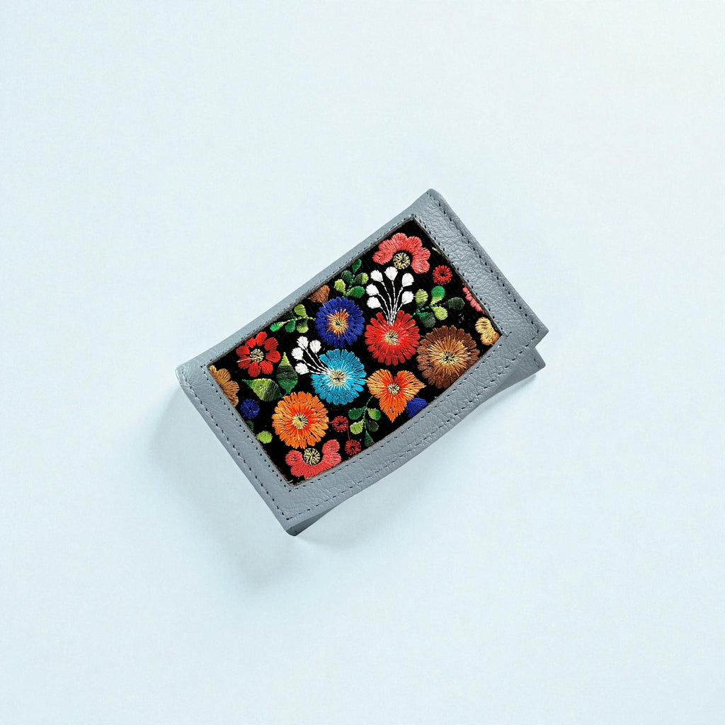 Billetera Andrea con Bordado