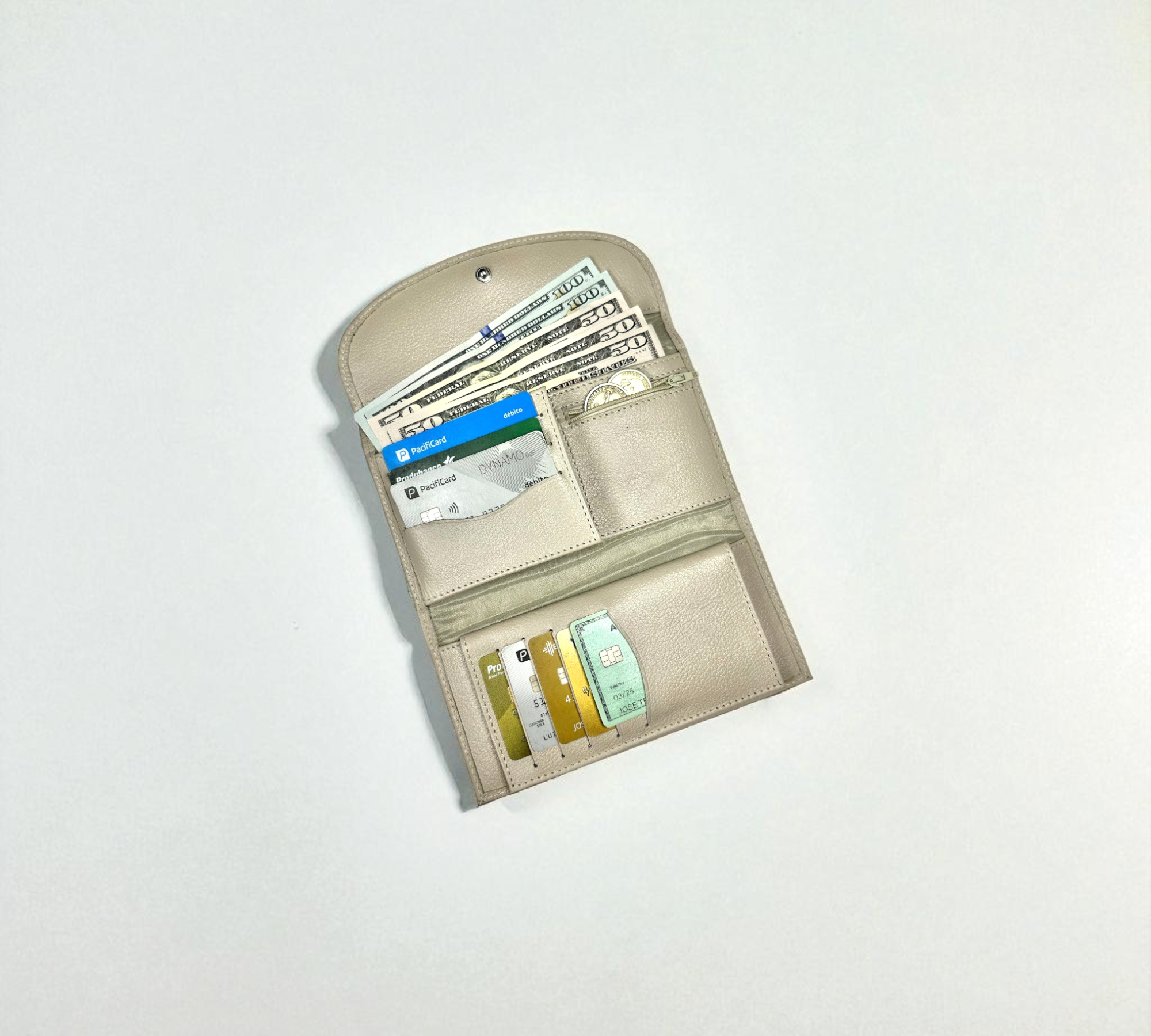 Billetera de mujer Abigail con Bordado