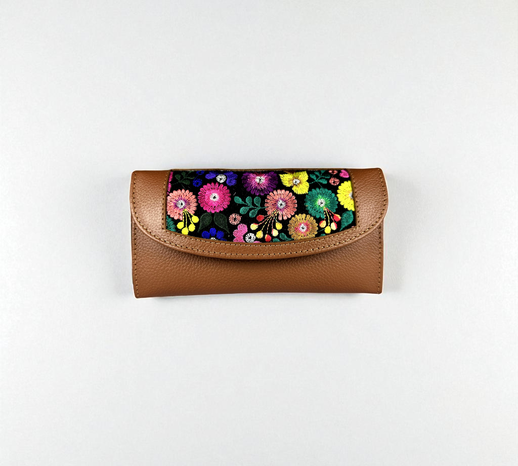 Billetera de mujer Abigail con Bordado