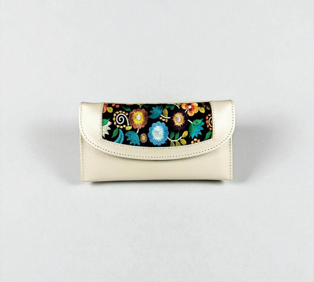 Billetera de mujer Abigail con Bordado