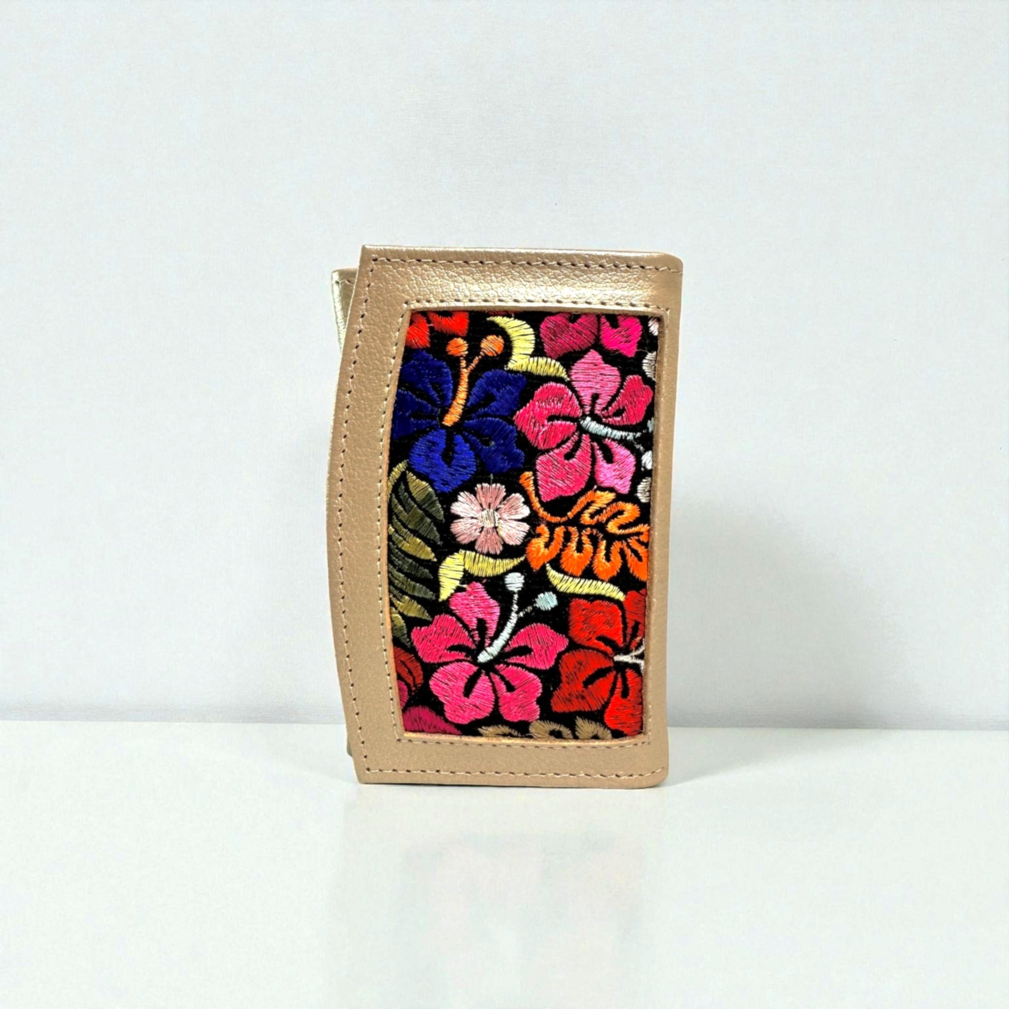 Billetera Andrea con Bordado