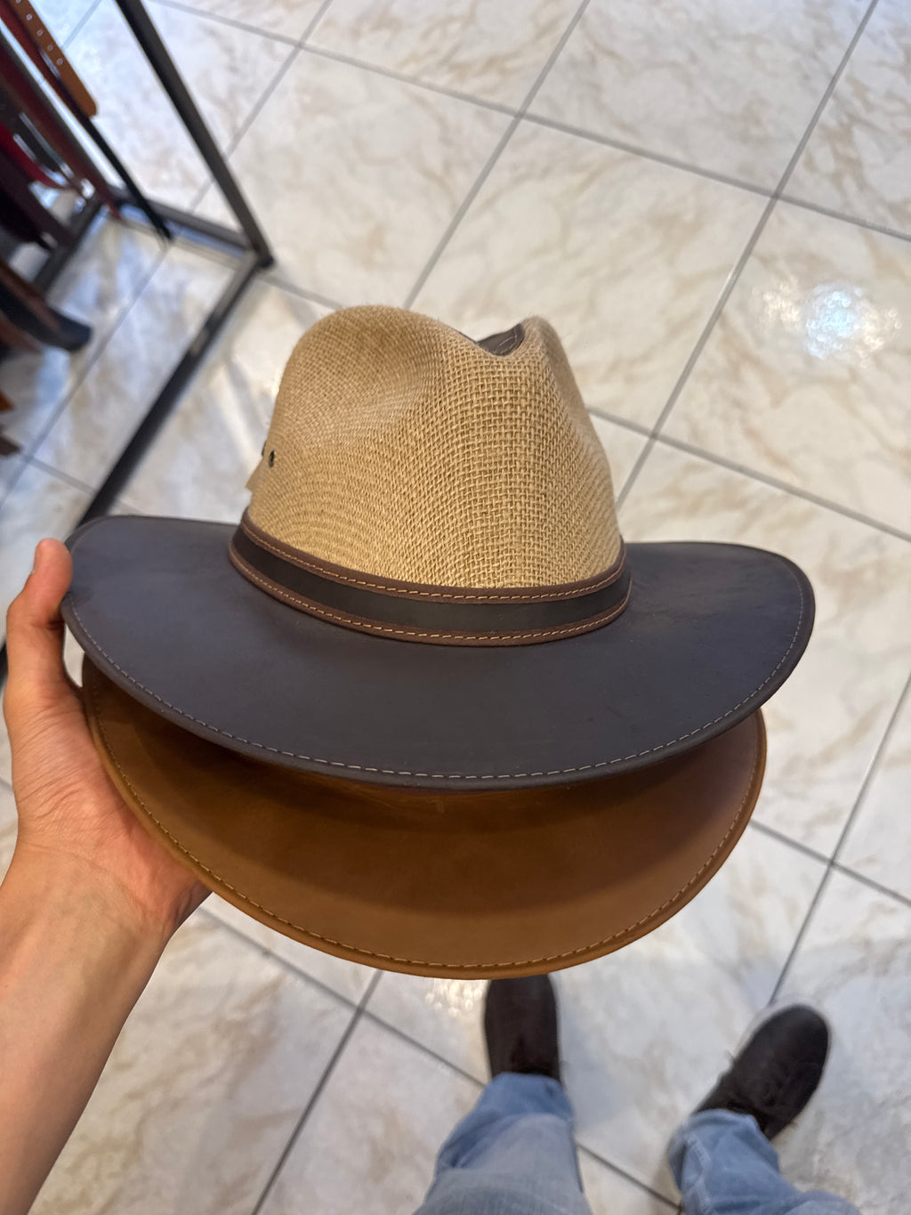Sombrero de Cuero y Yute