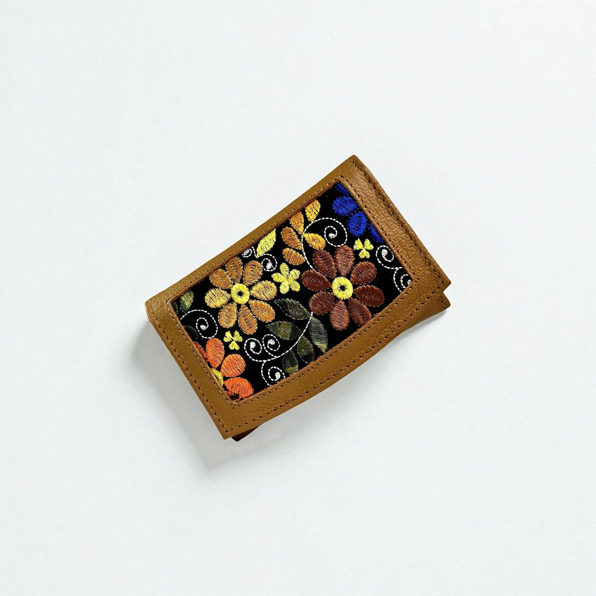 Billetera Andrea con Bordado