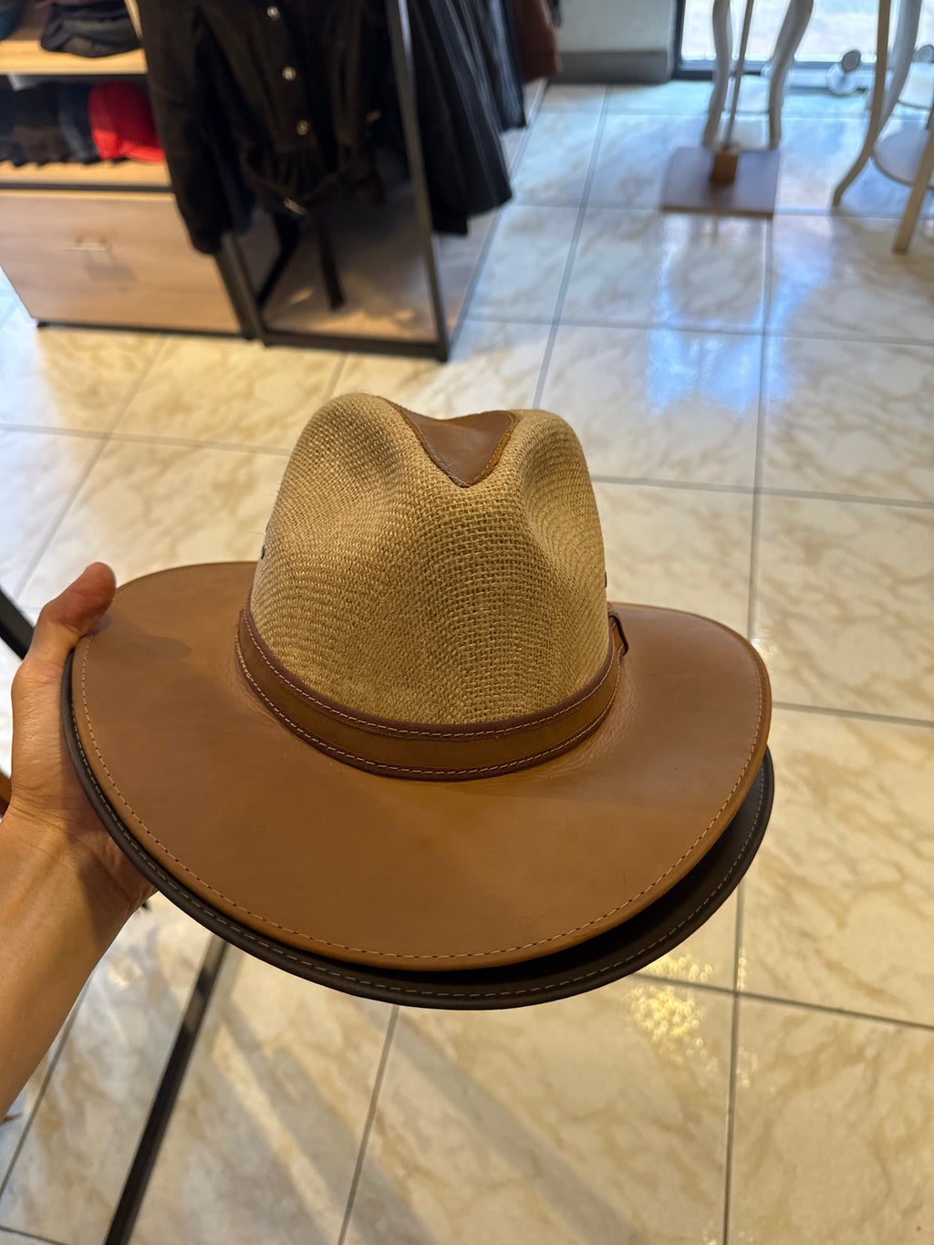 Sombrero de Cuero y Yute