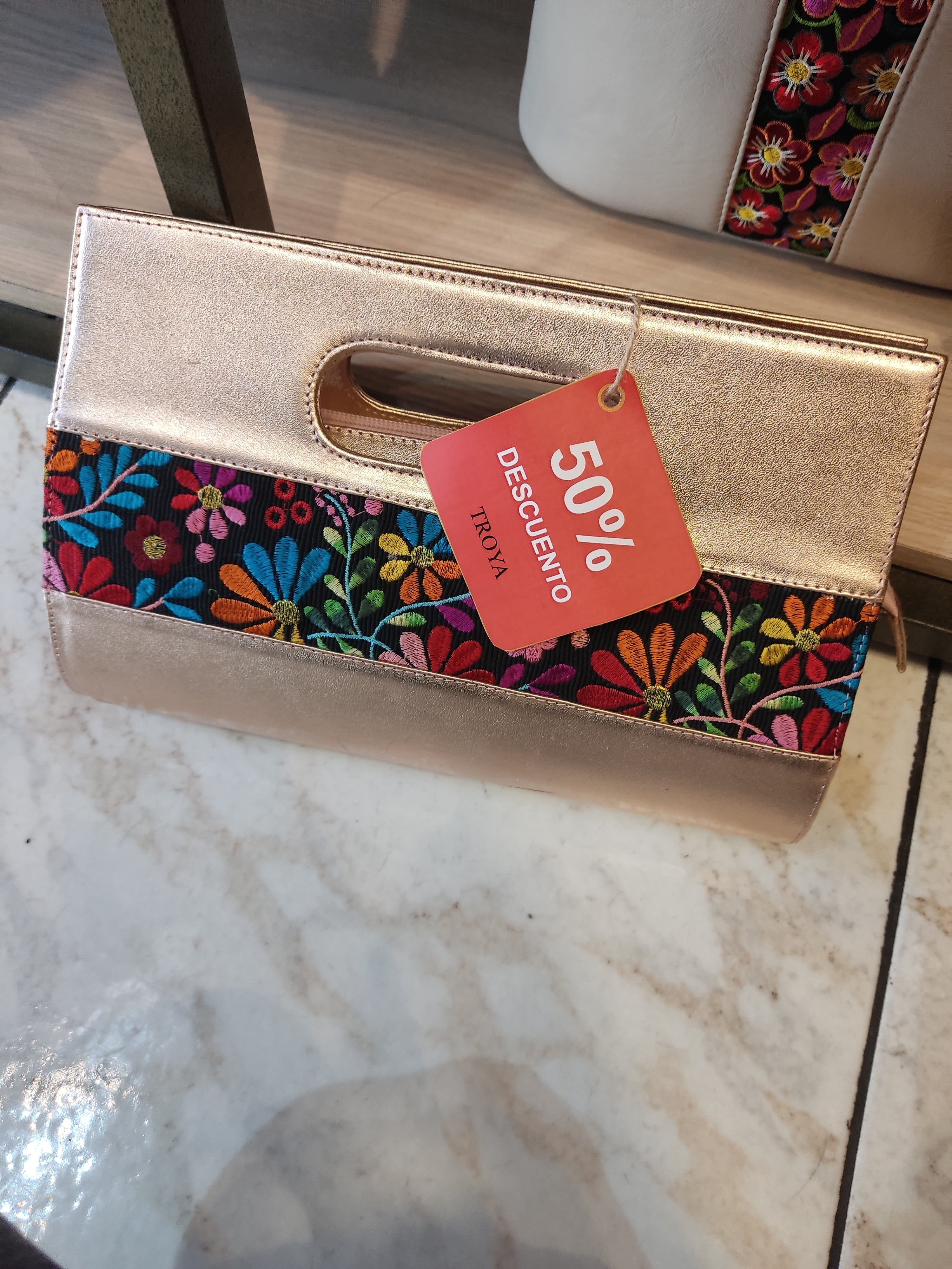 Cartera flores oferta